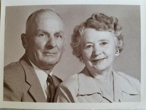A photo of Arthur and Edna Frey