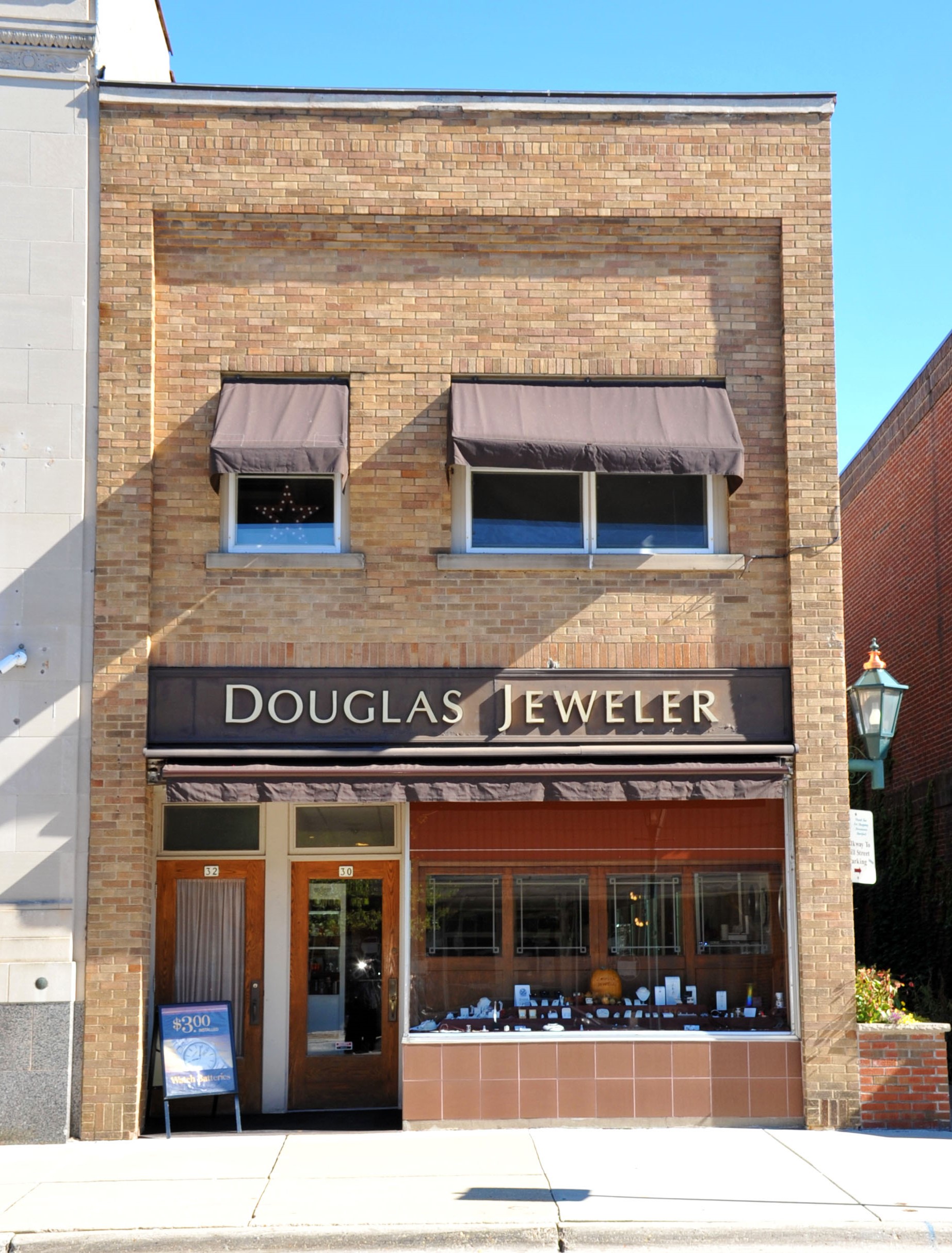 Exterior photo of Douglas Jeweler Exterior photo of Douglas Jeweler